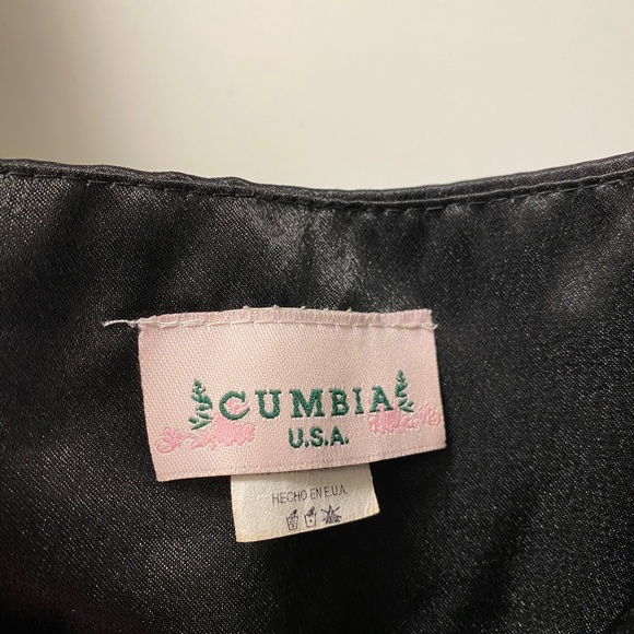 Floor length formal dress, black w/shawl, rhinestones at bustline. Size 14-16 - Picture 6 of 6